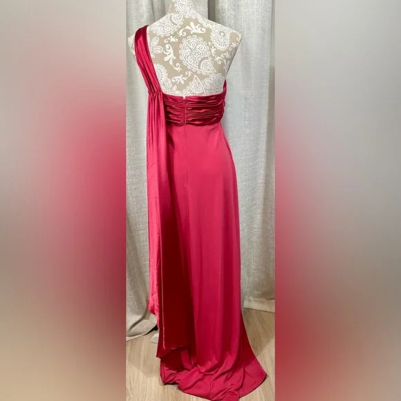 David’s Bridal One-Shoulder Gown Sz 12 – Rose Red - Picture 5 of 7